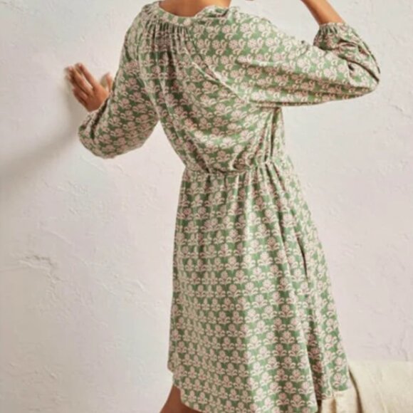 Boden Green V-Neck Mini Dress with 3/4 Sleeves - Picture 8 of 8